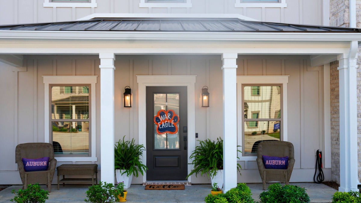 Auburn House | New construction 2 bedroom 2.5 bath with loft Townhouse near campus in Auburn.