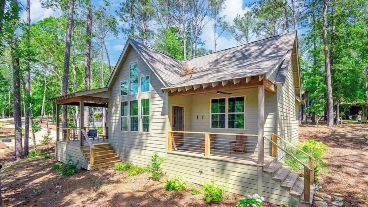 Little Kowaliga Cabin | New construction 3 bedroom home w/ water view and water access in Eclectic!
