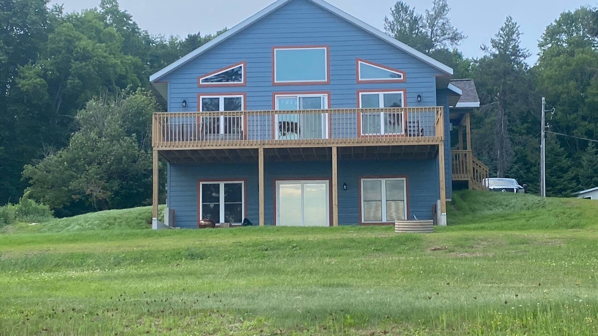 Conover House | New Construction! Gorgeous full home with large deck overlooking North Twin Lake