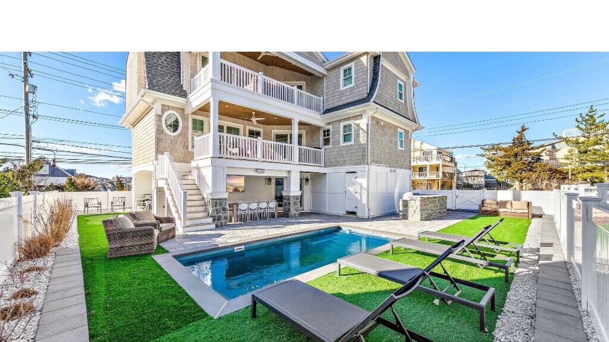 Harvey Cedars House | New Construction, 5 bedrooms with a pool