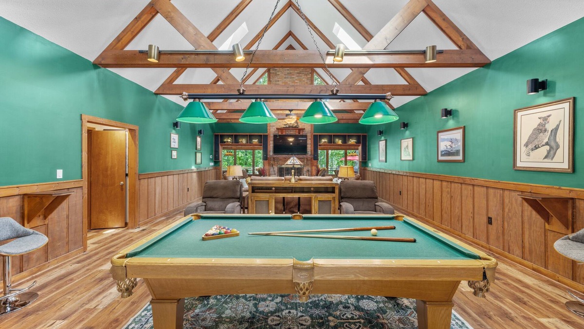 Cadiz House | NEW: "Cool Goose Landing" | Lakefront w/Private Dock, Games, Event Space & More!