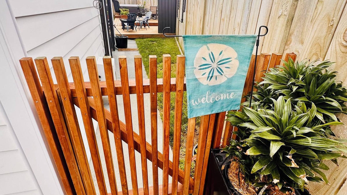 Long Bay Apartment | New Cosy Apartment By The Sea