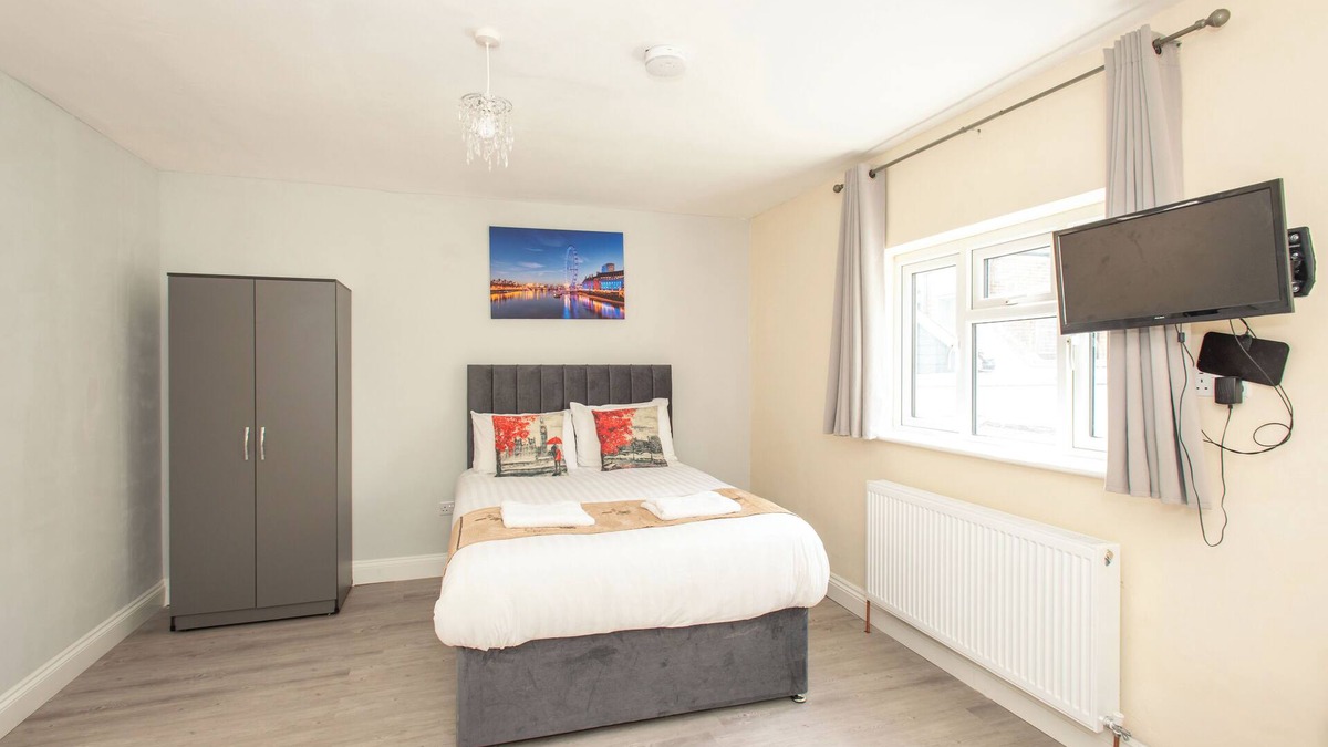 London Borough of Bromley Apartment | *New* Cosy & Contemporary Studio 1