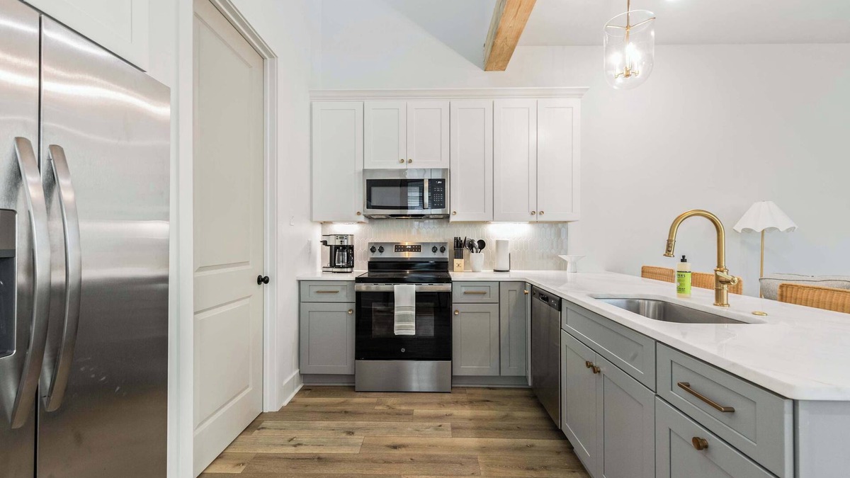 Youngsville House | NEW Cottage Downtown Sports Complex King Beds