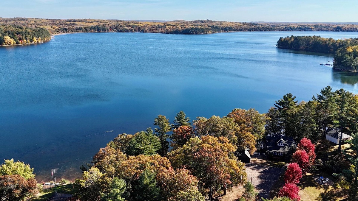 Spooner Cottage | NEW Cottages on the Lake Near Spooner WI. Steps from sand shore of McKenzie Lake