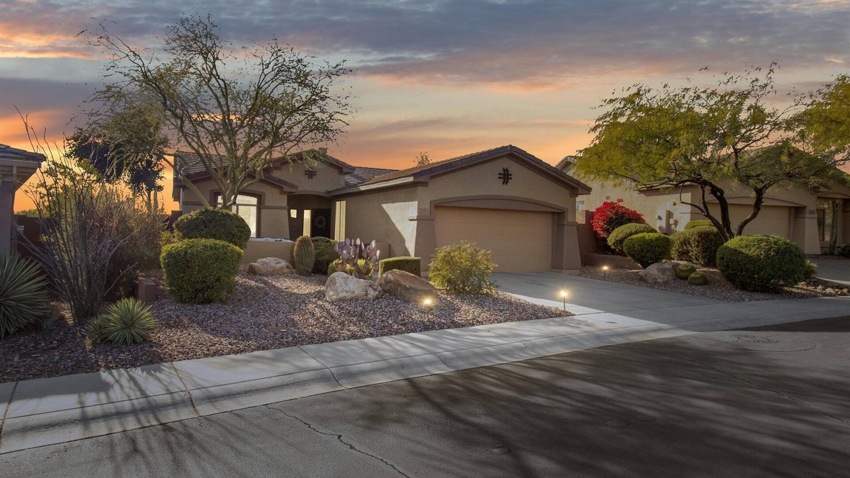 Anthem House | New! Country Club | Comfortable Living Space | Seasonal Stays | Pets Ok!