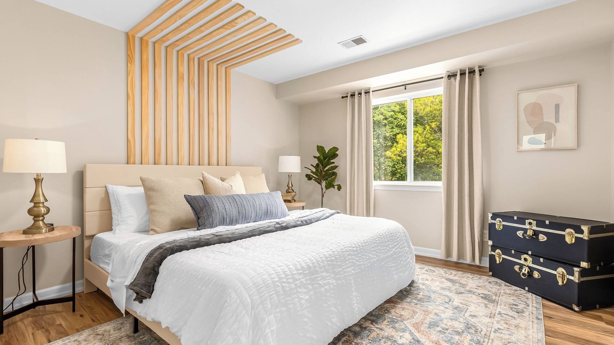Roseville Apartment | New! Cozy 1BR Upper Unit in the Heart of Roseville