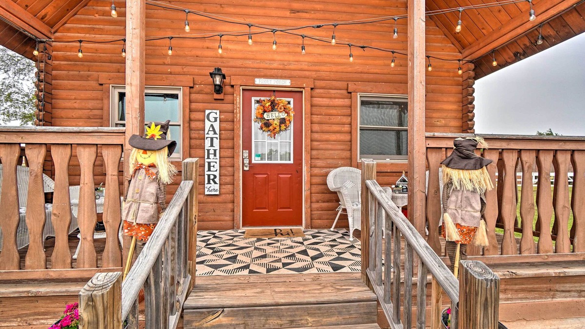 Fletcher Cabin | NEW! Cozy Cabin in Fletcher on Pepper Sprout Ranch