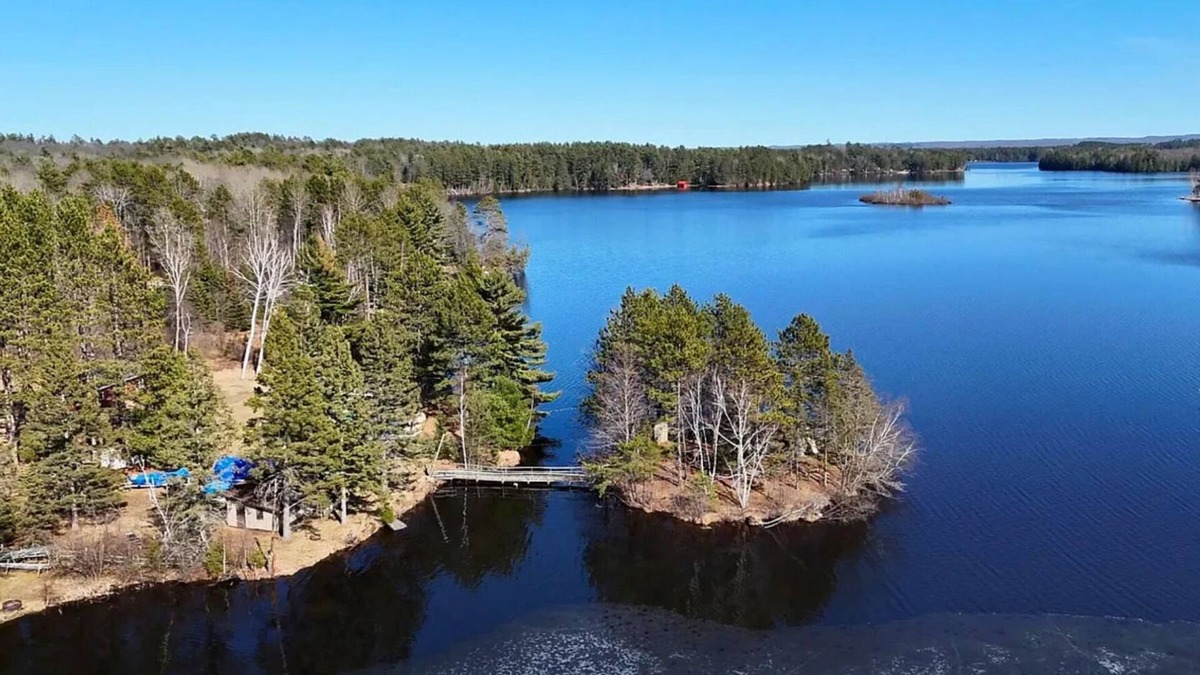 Tomahawk Cabin | New! Cozy Cabin on a Private Island
