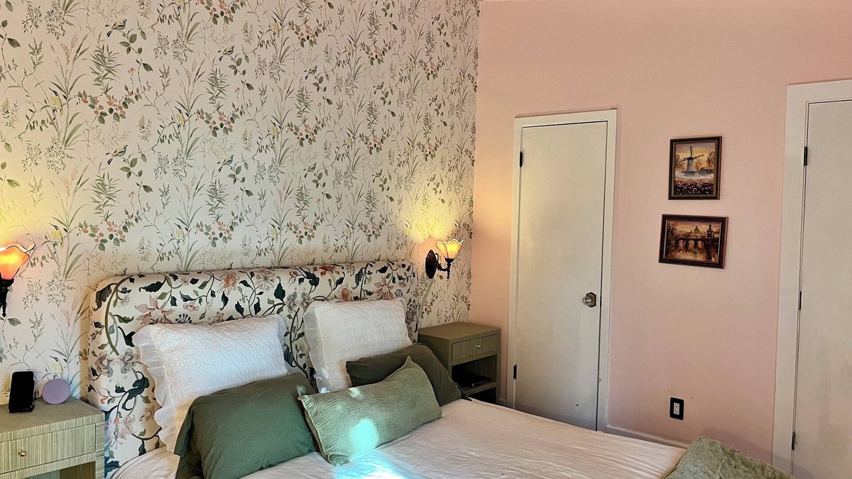 Parker Lane House | NEW! Cozy House in Austin with THEMED Rooms.