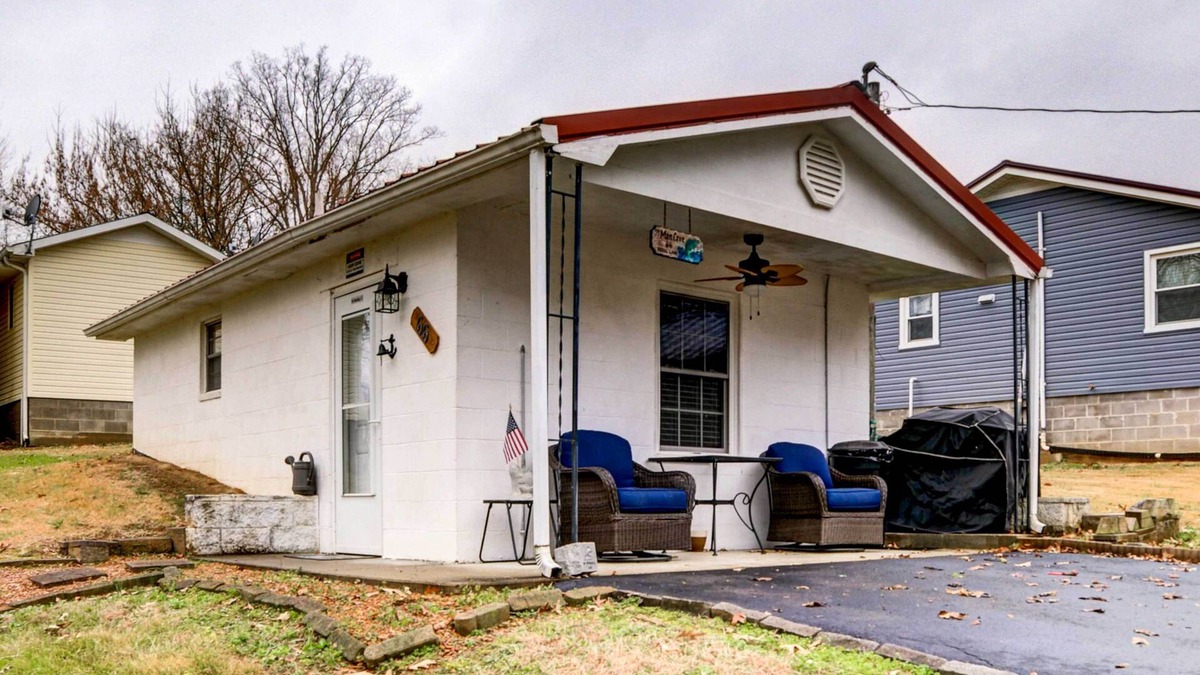 New Concord Apartment | NEW! Cozy Studio w/ Covered Patio by Kentucky Lake