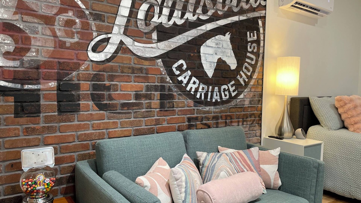 Deer Park Cottage | New Custom & Creative Louisville Carriage House: expansive deck, wifi, walkable