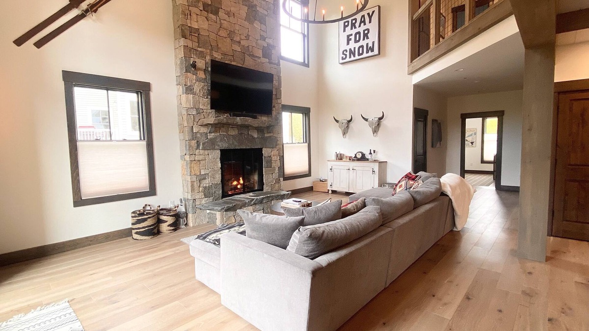 West Dover House | New Custom Luxury Mountain Modern Townhome - PERFECT FOR SUMMER ACTIVITES