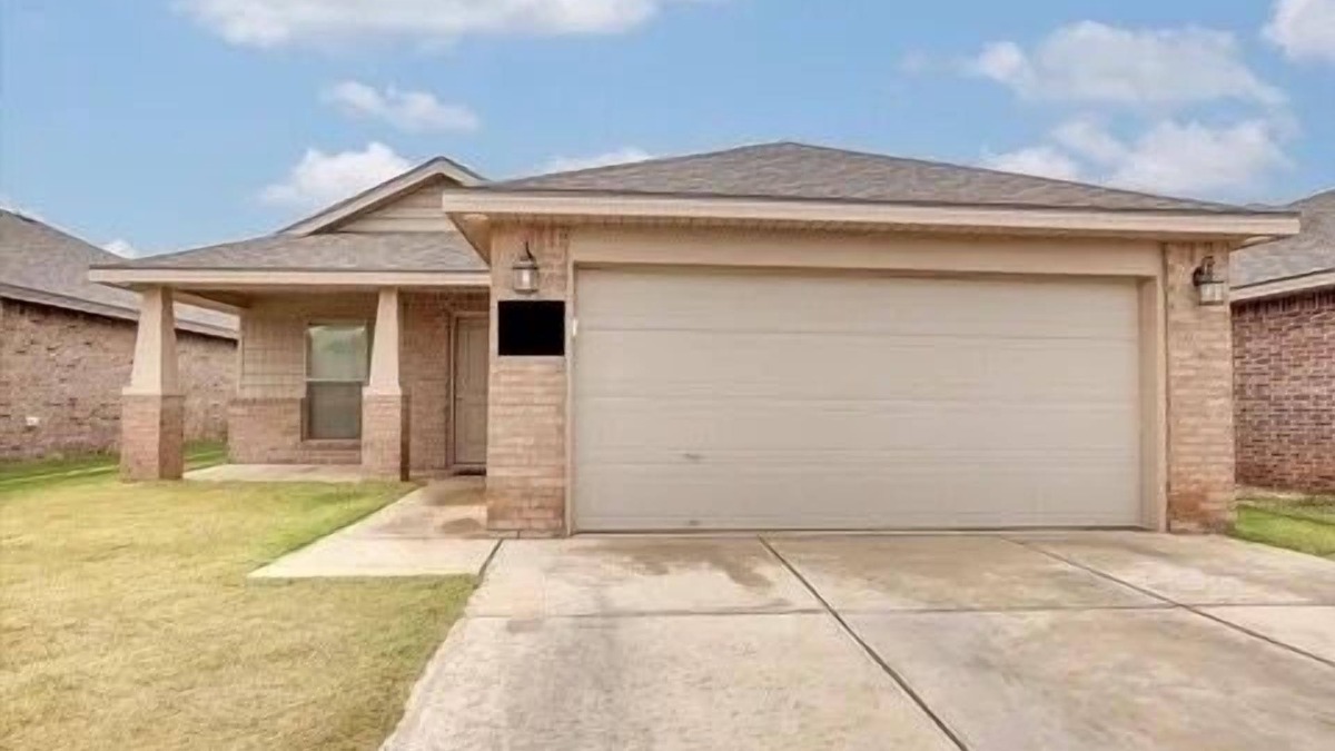 Lubbock House | New! Cute 3BR/2BA Lubbock House Just 6 Miles from Texas Tech- Sleeps 8!