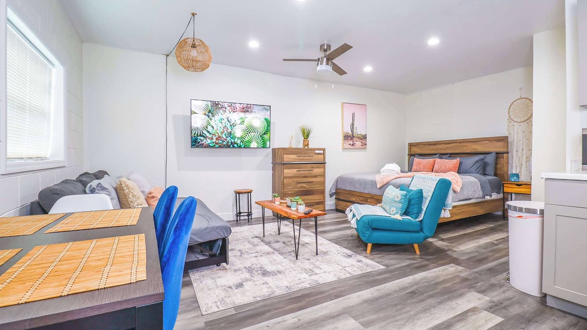Orlando Apartment | NEW Designed Apt 2023 NrUCF PETSOk PrivateEntry