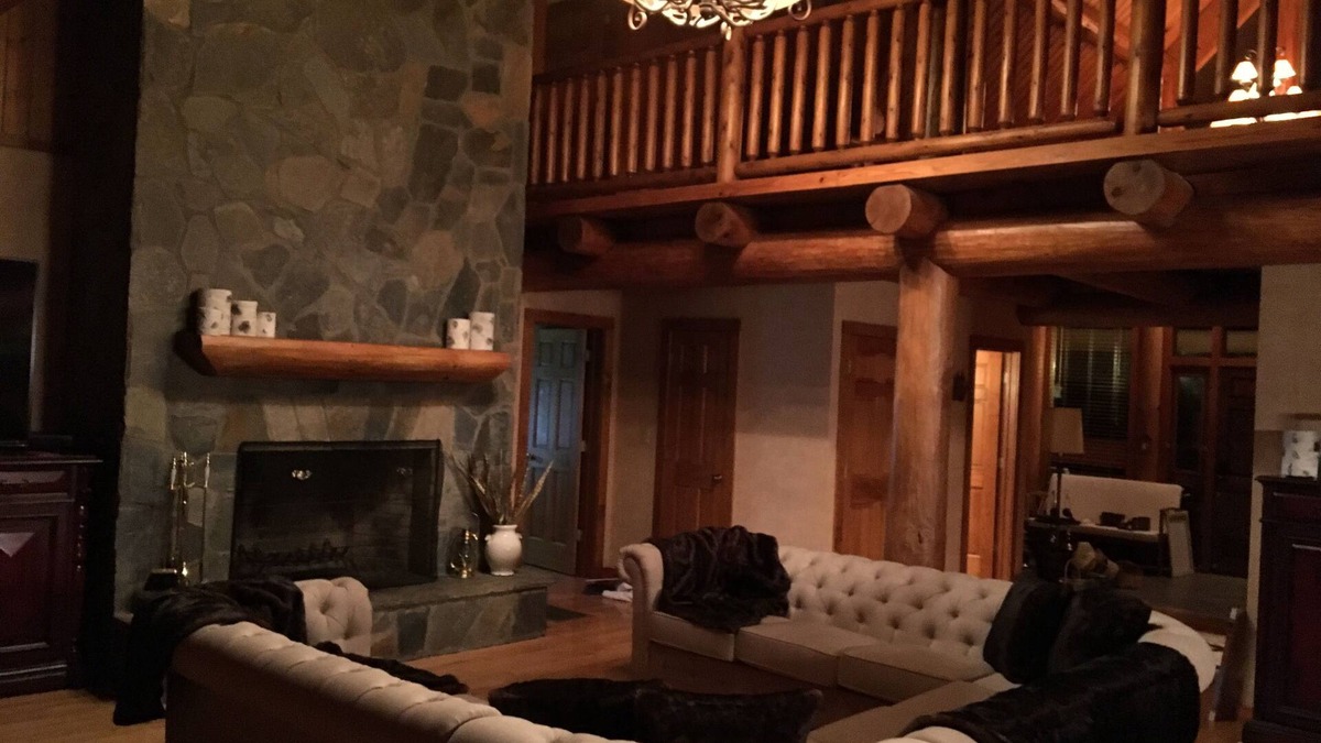 Franklin Cabin | NEW Designer Log Cabin, Ridge Top Views, Highlands & MORE