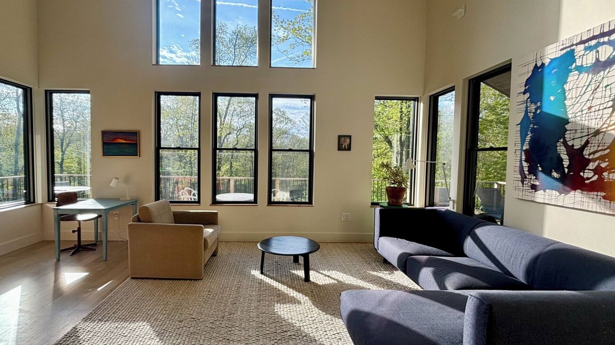 Esopus House | New Designer Retreat ideal for Families