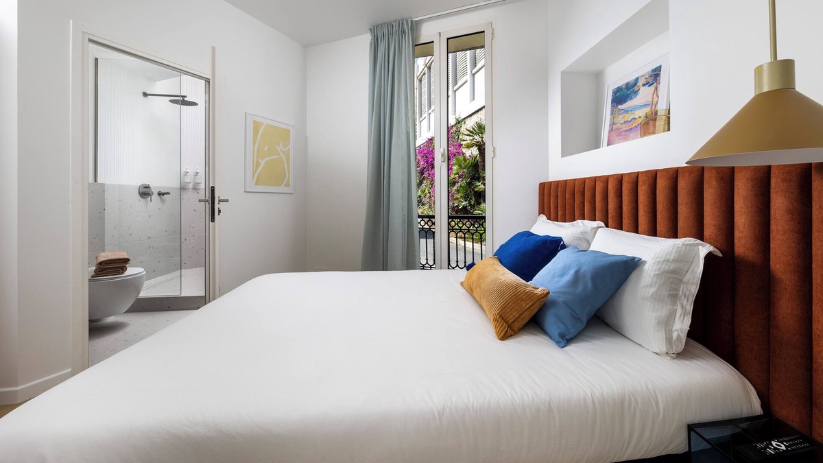 Monaco Apartment | New Designer Studio Centrally Located AC, Fiber