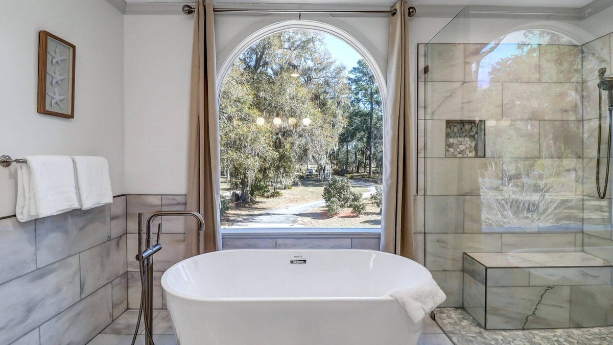 Savannah House | New DOCK- Wilmington River- 5 BR/4BA Home - New Booking Discount Pricing