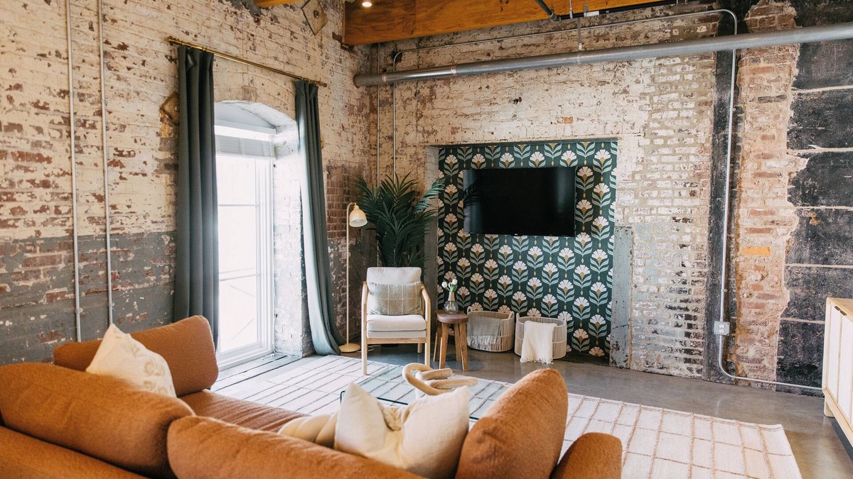 Downtown Memphis Apartment | NEW Downtown Apartment - ADA Accessible, Parking Included, Walk to Beale & More!