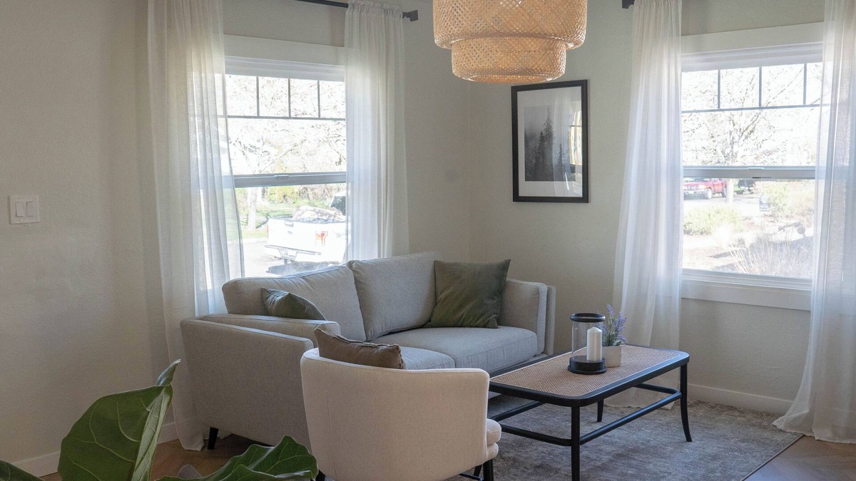 West Eugene Cottage | NEW DOWNTOWN COTTAGE- Near U of O Campus