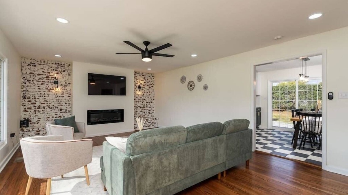 Bluff City House | *NEW* Dragster Dream House: 3BD/2BA + Game Room