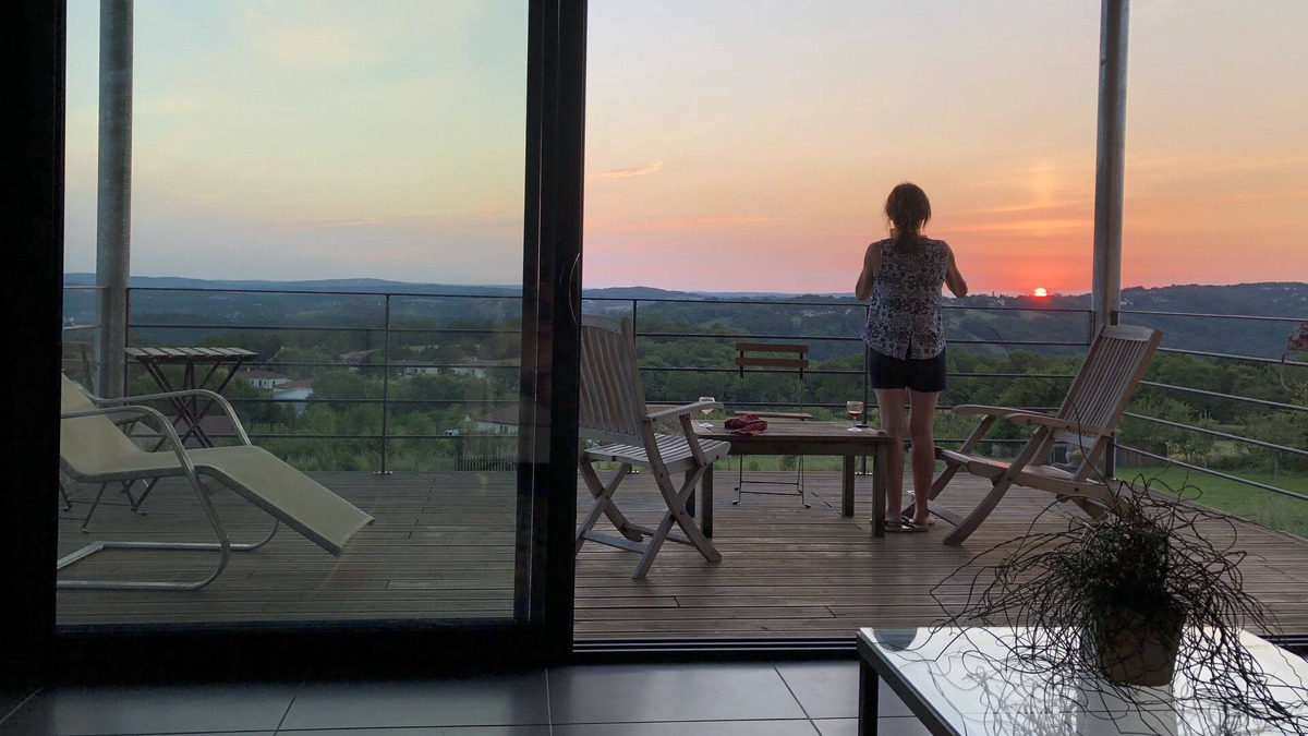 Lunan House | New: Ecological house overlooking the Figeac Valley