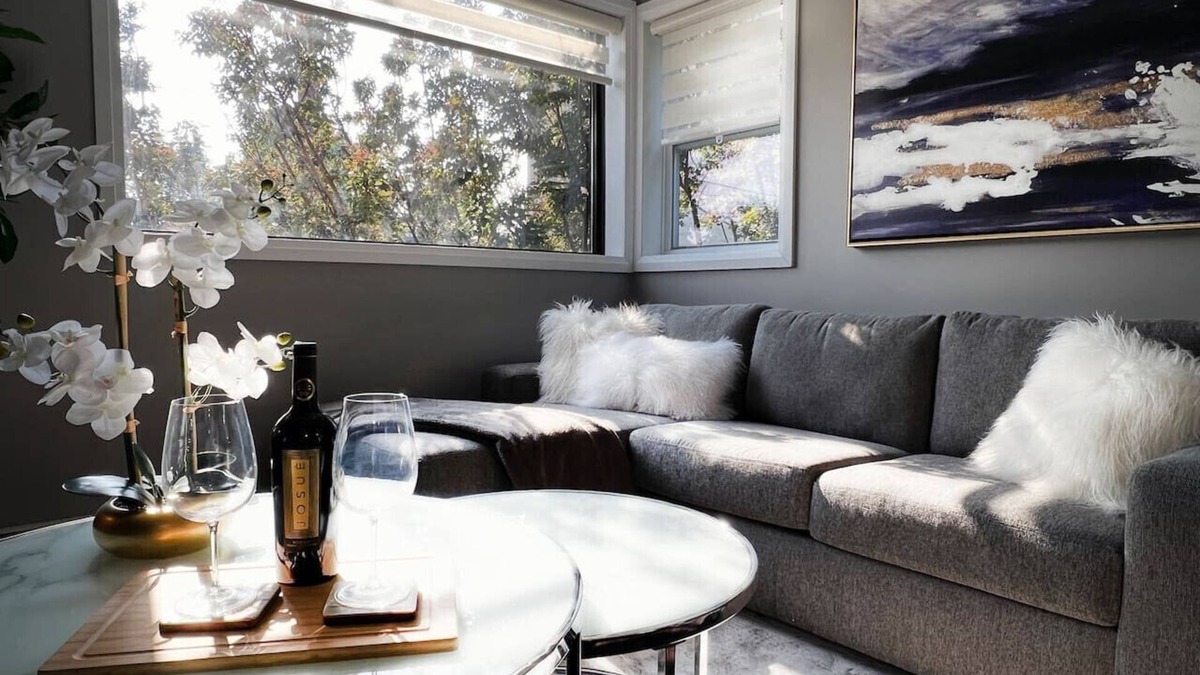 South London Apartment | *NEW* Elegant Urban 2BR Retreat