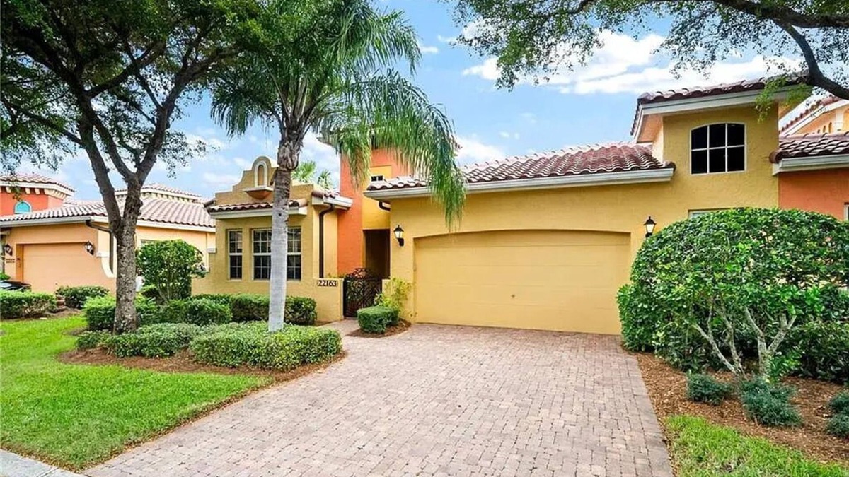 Estero Villa | NEW! Enjoy resort-style living in this 3-bedroom villa in adorable Estero!