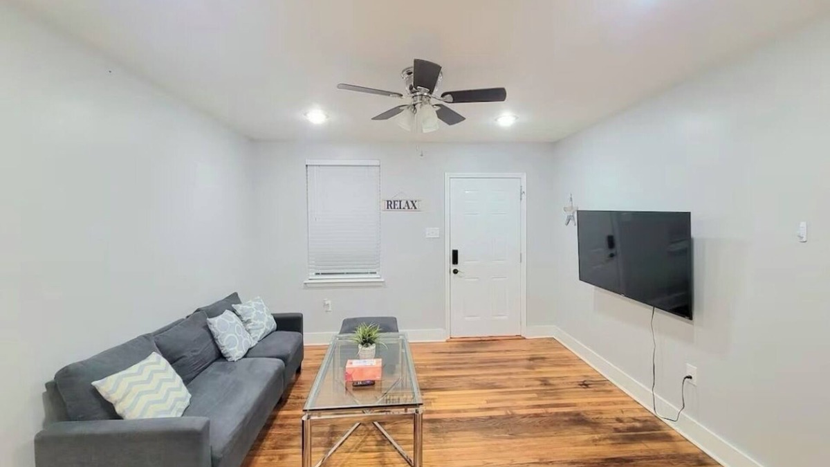 Dillard House | New Entire Apartment Ready For Your Next Vacation!