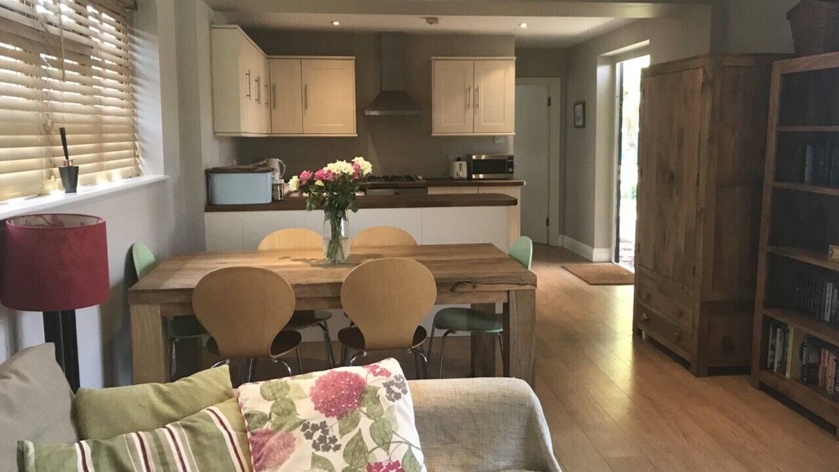 Fifield House | NEW - Fabulous location for families, converted stables, 5 mins to Legoland