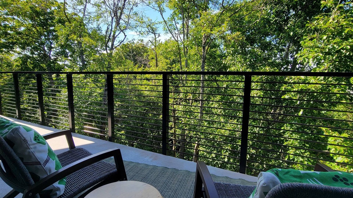 Fairhaven House | New! Fairhaven Creekside Retreat. Steps to the Village, Trails & Beach!