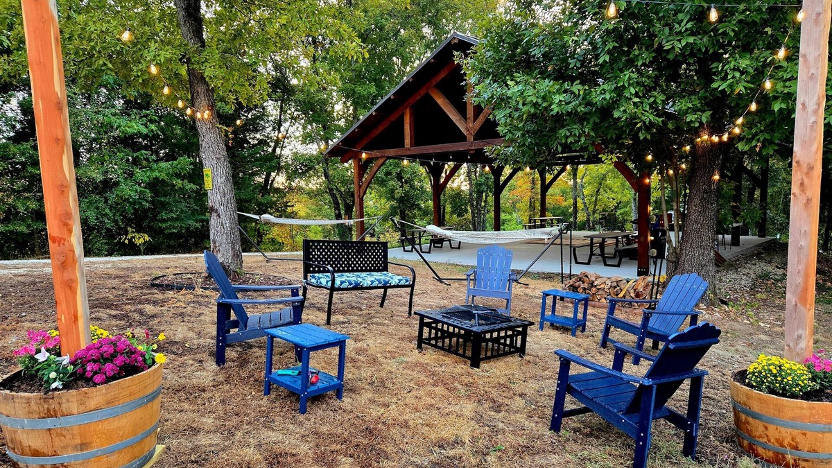 Walnut Shade House | New Farm Barn, near Branson, MO