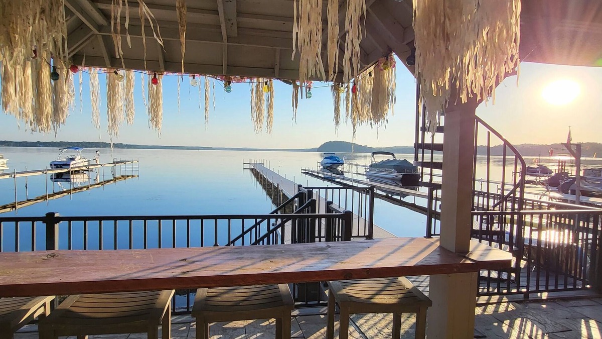 Malta Condo | New-First floor lakefront, 160 ft dock, 2 minutes to Browns Beach & Restaurants!