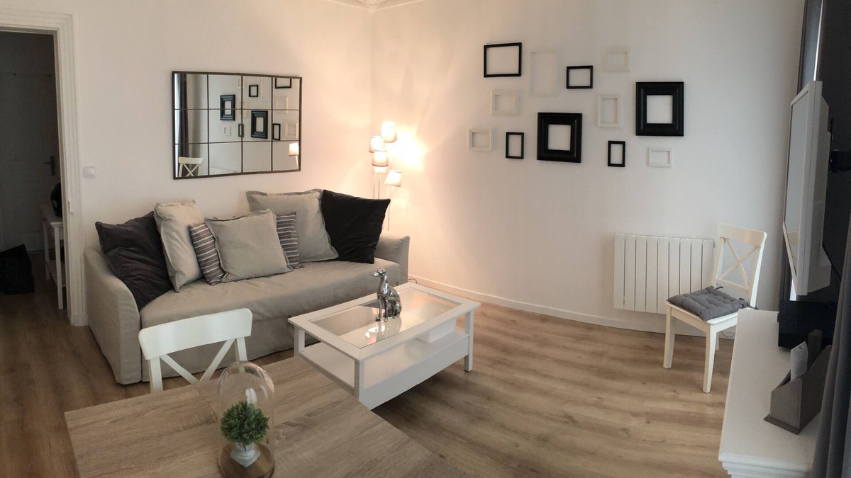 Quartier de Rochechouart Apartment | New flat in Paris near Sacre Coeur, Montmartre, cozy and beautiful for 6 people!