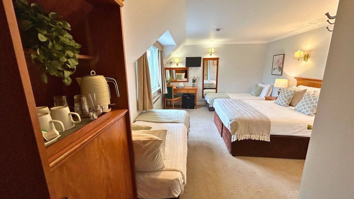 Landford Hotel | New Forest Lodge