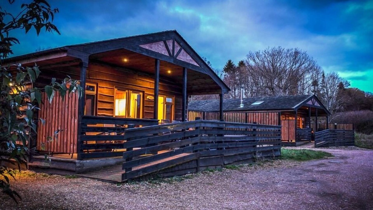 Fordingbridge Cabin | New Forest Lodges