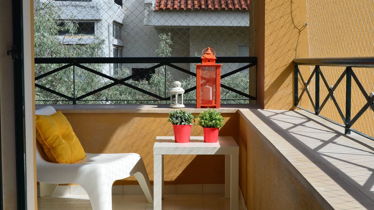Cascais Apartment | New, full of light, centre of Cascais, 3 bedrooms, 3 toilets, A/C, up to 8 guests