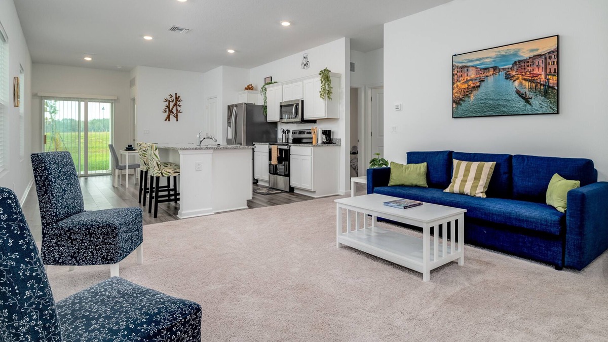 Zephyrhills House | New Fully Furnished, Perfect Short-stay Pet-friendly home around Tampa Suburbs.
