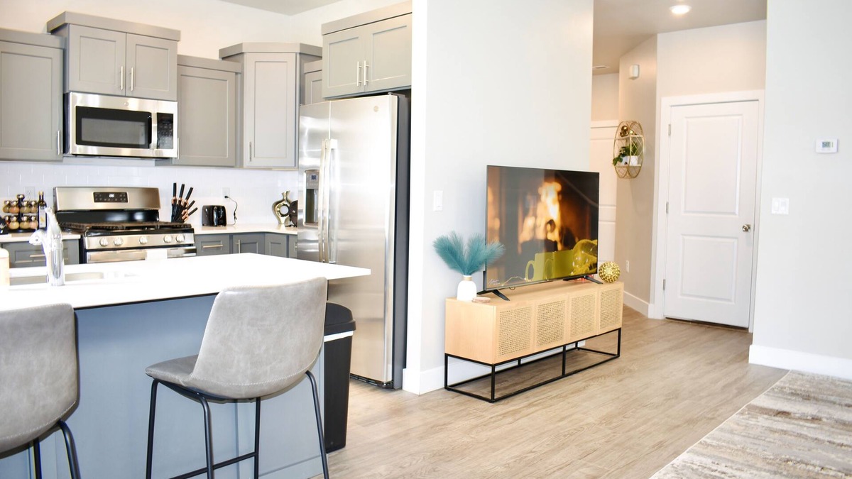 Cedar City House | NEW Golden Glow Haven near Zions, Brian & Bryce