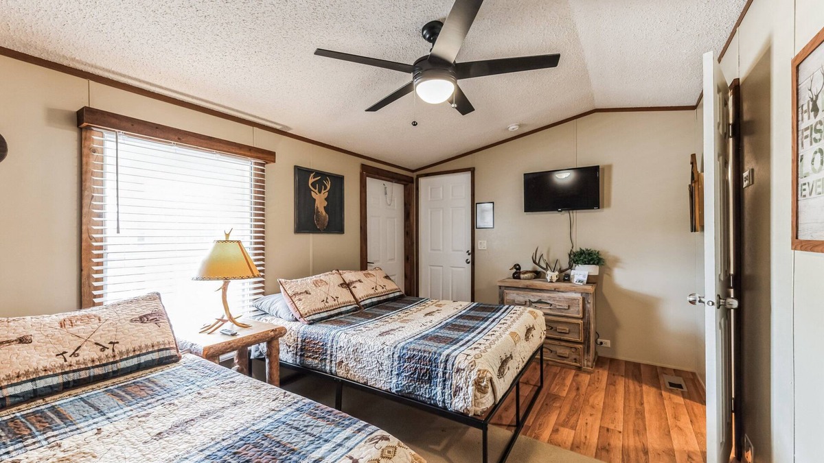 Kingston Apartment | NEW! Gone Fishin'(Suite 4) by The Lodges at Fossil Creek