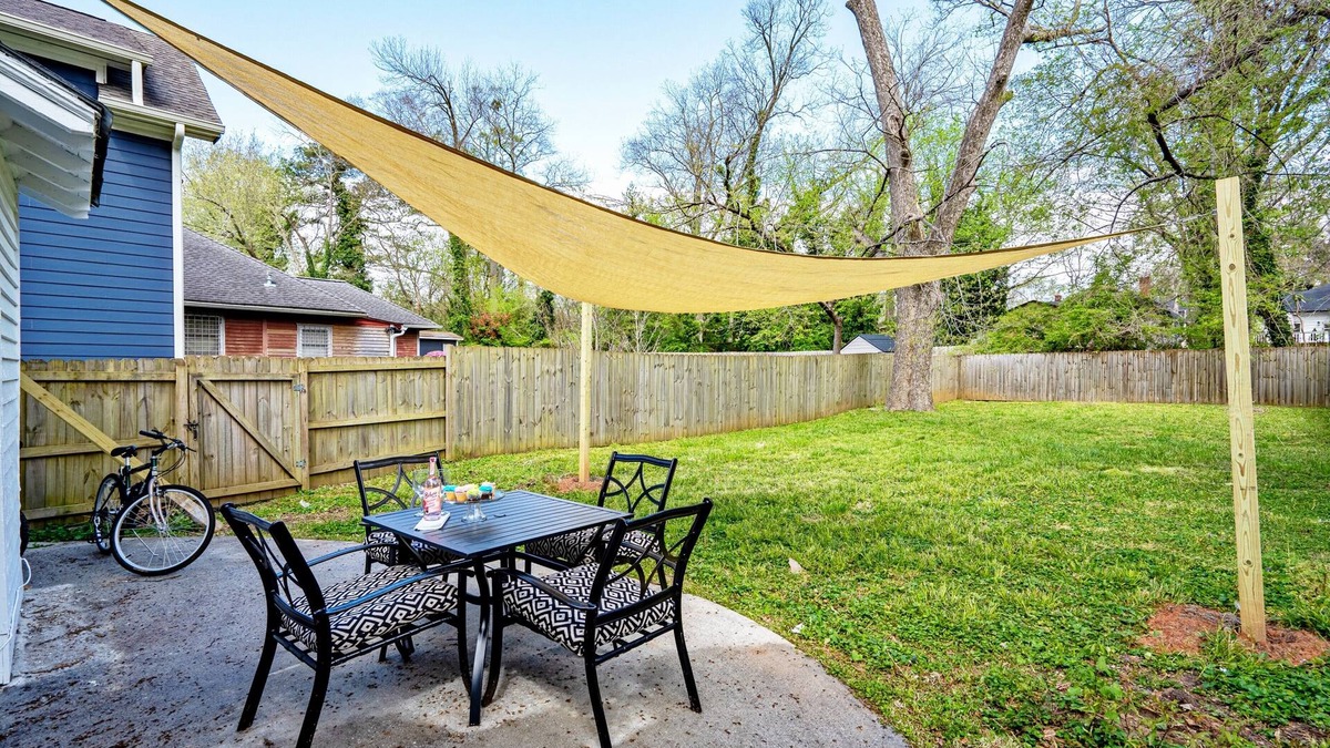West End House | *NEW* Gorgeous Beltline Bungalow Centrally Located
