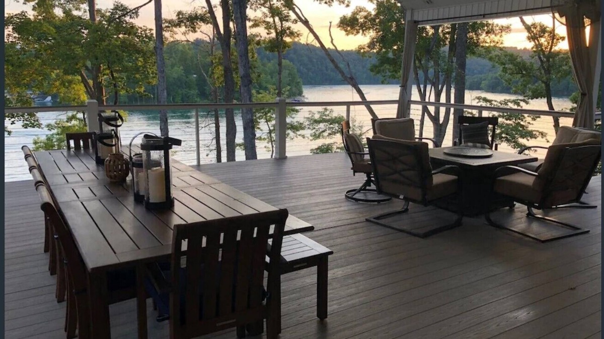 Big Creek House | NEW Gorgeous Spacious 4Bd/4Ba Norris Lakefront Home, Giant Decks, Amazing Dock