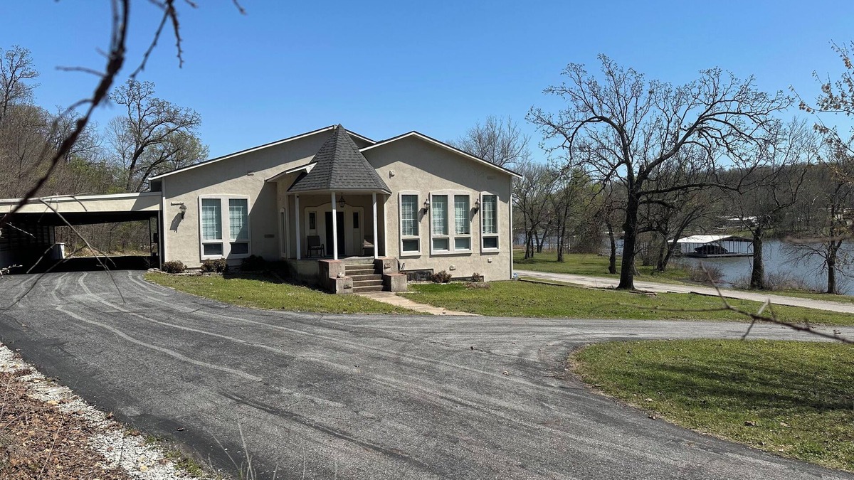Afton House | NEW-gorgeous water front home with private dock