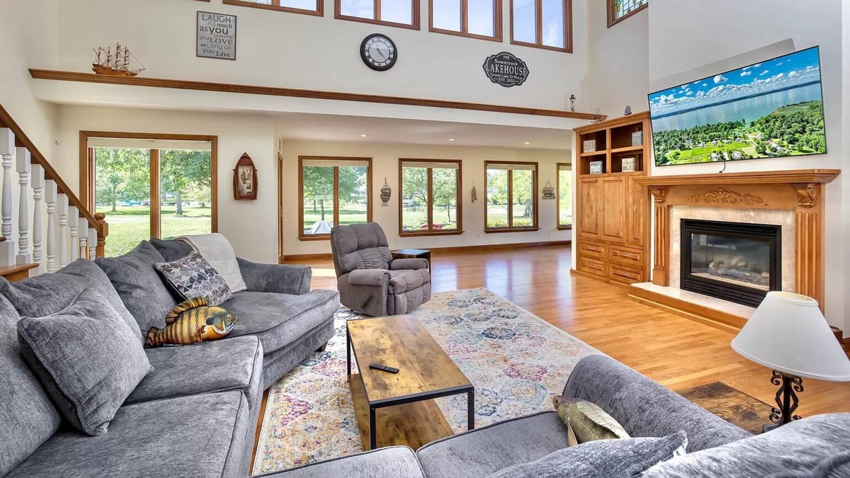 Houston House | NEW Grand Lake Lakefront Home With Boatdock - Sleeps 12