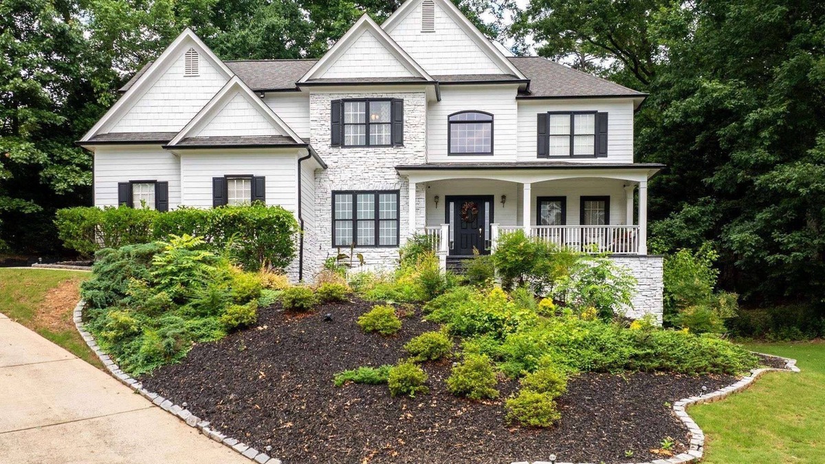 Suwanee House | New! - Great Family Home in Suwanee | Dog Friendly | Gas South Arena | Community Pool