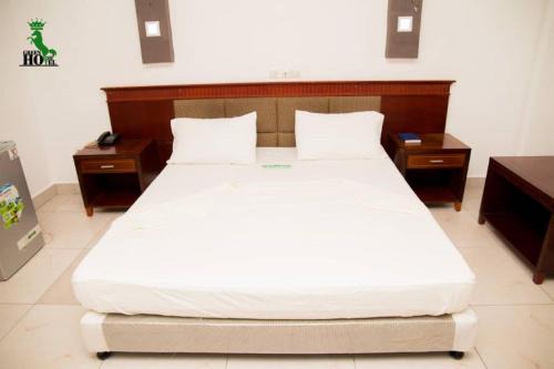 Littoral Department Hotel | New Green Horse Hotel