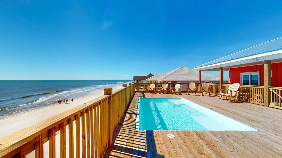 Dauphin Island House | New Gulf front home with vast deck, heated saltwater pool & views - dog-friendly
