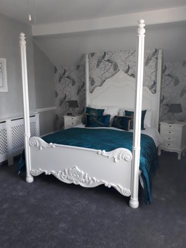 Bowness-on-Windermere House | New Hall Bank