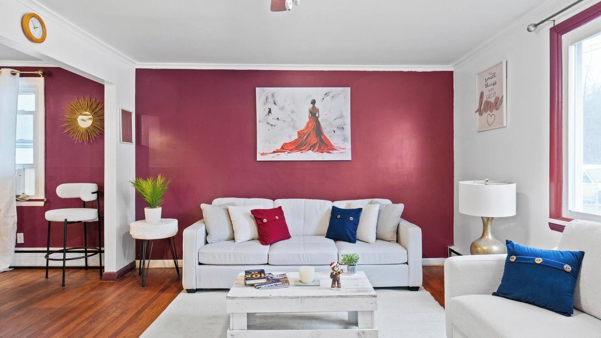 Scranton House | NEW! " Harlem Night" open concept 2 bed flat a few min from downtown and lake